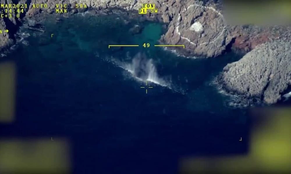 Νέα τακτική! Η Τουρκία ετοιμάζει UCAV και Ε/Π κατά πολεμικών πλοίων- UCAV AKSUNGUR και Ε/Π AH-1W SuperCobra εντός του 2022